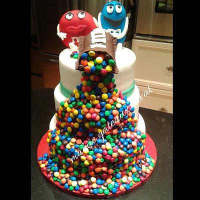 a lot of M & M 's - Cake by Manon