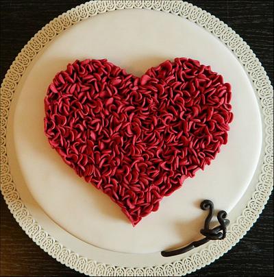 Ruffle heart - Cake by GigiZe