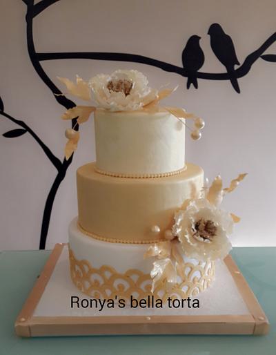 my first engagement cake - Cake by ronya's bella torta