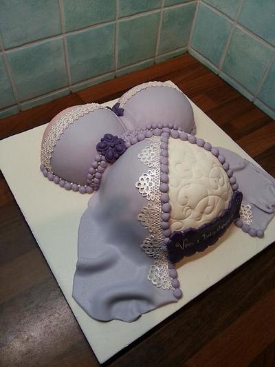Pregnant belly cake - Cake by CakesBySusanne
