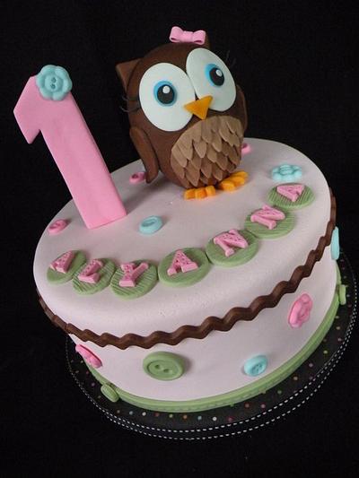 Hoot of a 1st birthday! Owl cake - Cake by Teresa Cunha