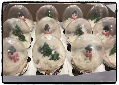 Edible snow globes  - Cake by Rhona