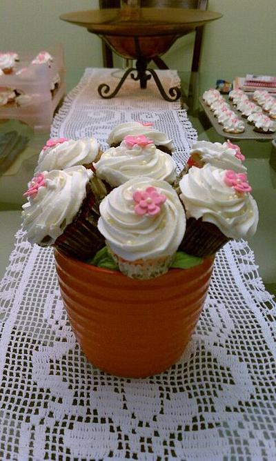 Cupcake Flower Bouquet  - Cake by Aryelle Dall