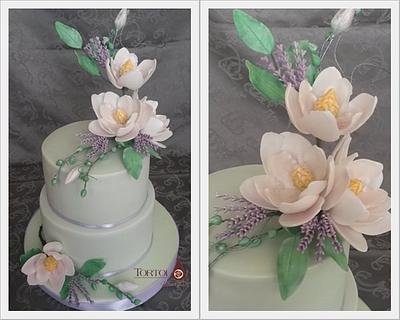 Tender magnolia & lavender - Cake by Tortolandia