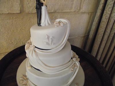 Shell Theme Wedding Cake - Cake by kukoo