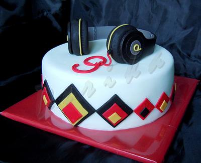 Headphones - Cake by Derika