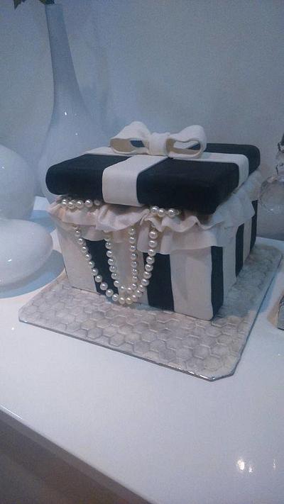 jewelry box - Cake by Viviane Valentim