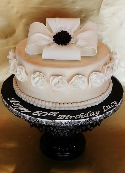 Classic Antique  - Cake by Enza - Sweet-E