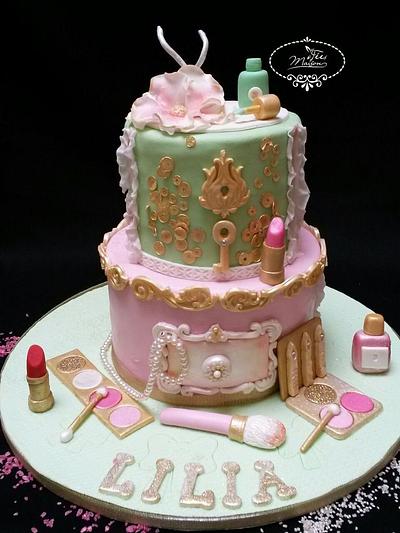 Make up girly cake - Cake by Fées Maison (AHMADI)