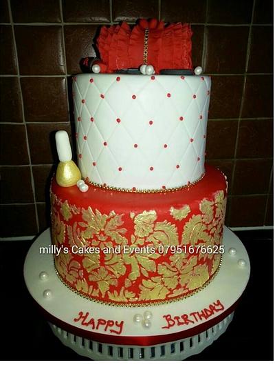 Gold damask - Cake by Millyscakes