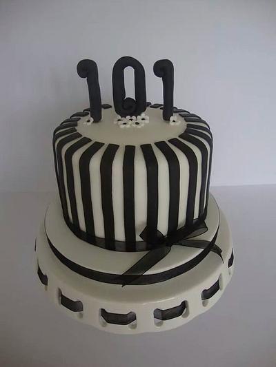 Monochrome striped cake. - Cake by Amy