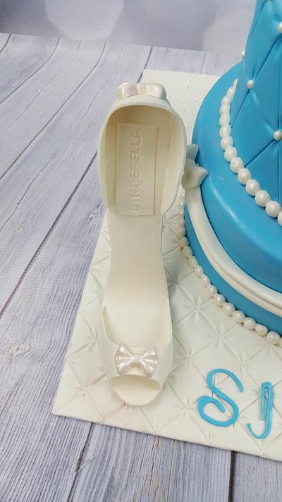 Cinderella Cake  - Cake by BeccaliciousCakes