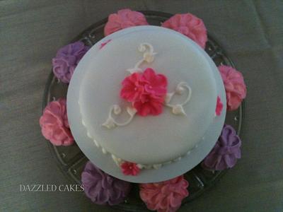 Anniversary or birthday cake - Cake by Memona Khalid