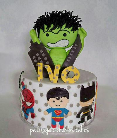 superhero - Cake by Hokus Pokus Cakes- Patrycja Cichowlas