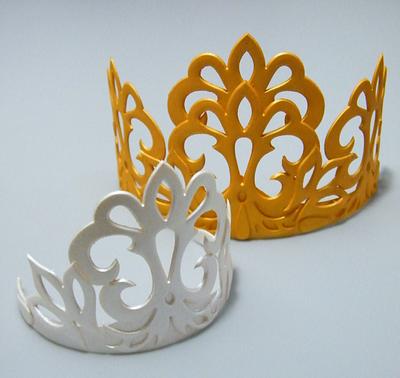 Quick and Easy Tiaras - Cake by Mandy's Sugarcraft
