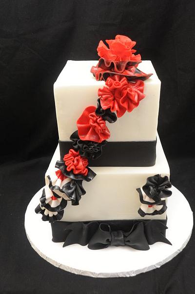 Black and Red Ruffles - Cake by Sugarpixy