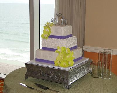 Elegant Orchid Wedding Cake - Cake by Elisa Colon