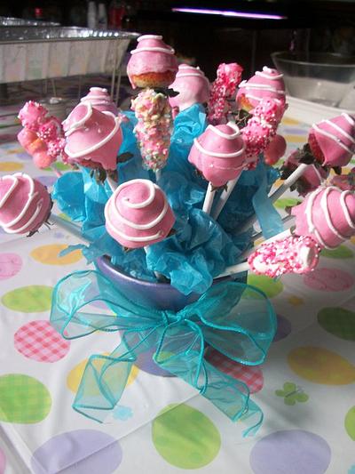 Cake pops... - Cake by Sher