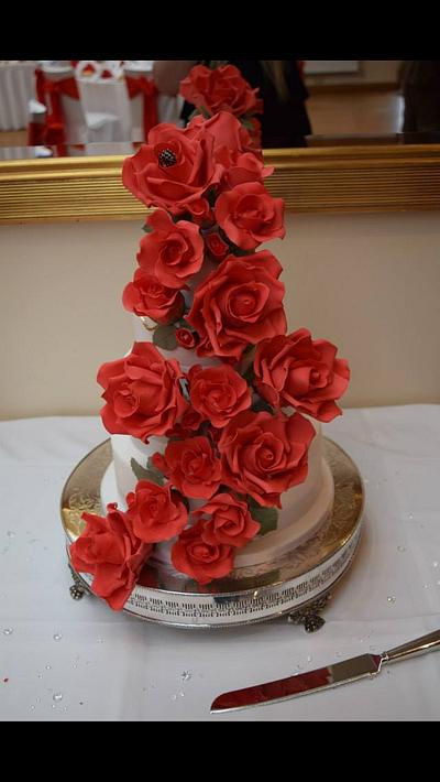 Red Roses - Cake by Sugar, Ice and All Things Nice