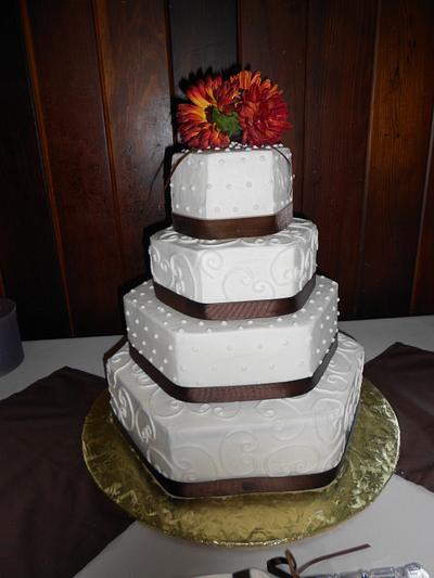 Fall Rustic Wedding Theme - Cake by Laura Willey