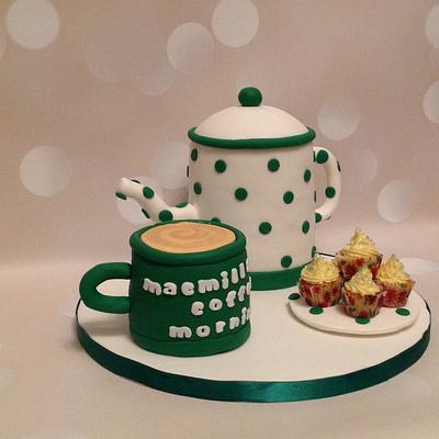 Macmillan coffee morning show piece - Cake by Yvonne Beesley