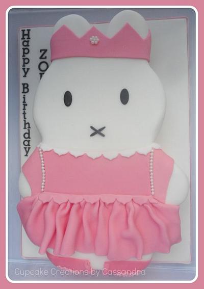 Miffy the rabbit cake - Cake by Cupcakecreations
