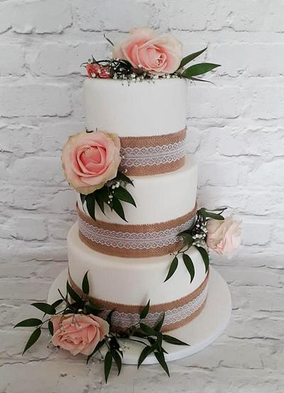 Rustic wedding cake - Cake by Baked by Lisa