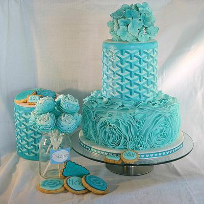 The real Aqua Wedding Cake - Cake by M's Bakery