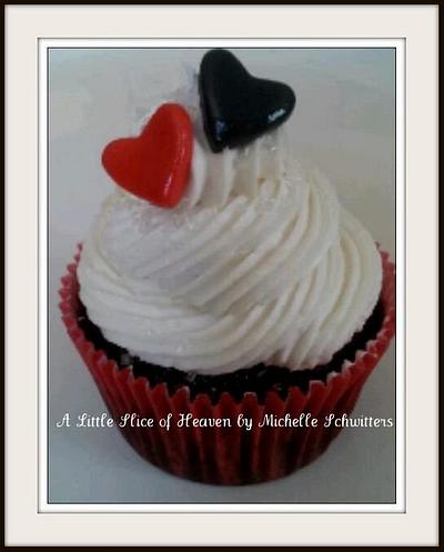 Queen of Hearts - Cake by Michelle