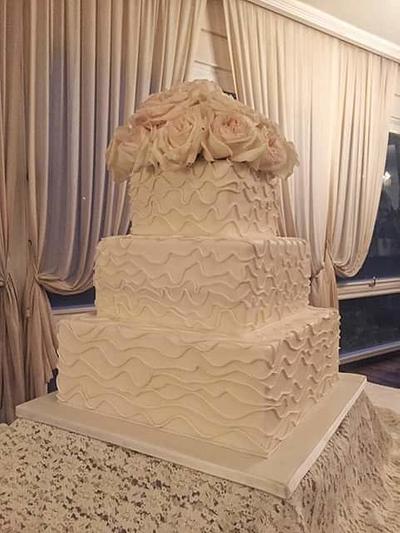 romantic wedding cake - Cake by Yummy Cake Shop