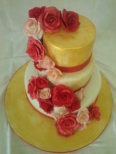 red and gold - Cake by Conte Carmen