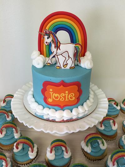 Rainbows and Unicorns!  - Cake by Veronica Arthur | The Butterfly Bakeress 