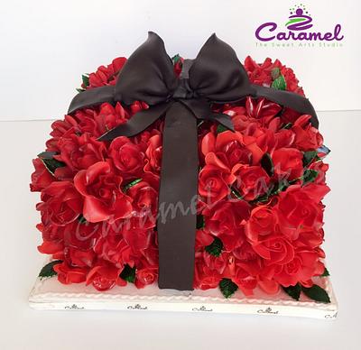 Box of Rose - Cake by Caramel Doha