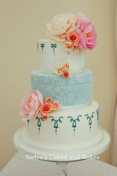 Teal, peach and pink - Cake by Nadya