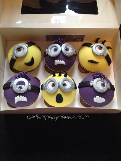 Minion madness - Cake by Perfect Party Cakes (Sharon Ward)
