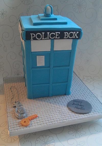 Dr Who Tardis cake - Cake by KatieTallsCakes