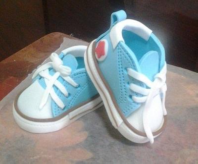 Baby Converse sneakers - Cake by Rosa