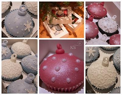 Christmas Baubles - Cake by Katy Davies