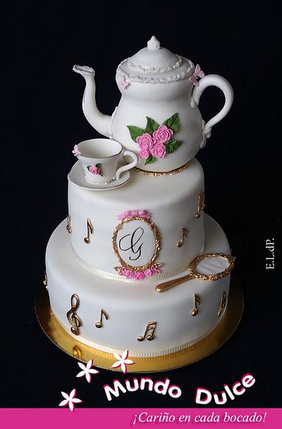 Grandma tea  - Cake by Elizabeth Lanas