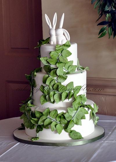 Leafy Wedding - Cake by CBD