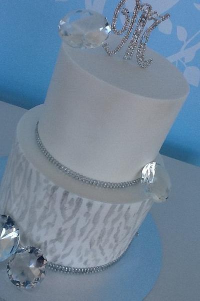 Diamonds are a girls best friend!  - Cake by Decorative Sweets
