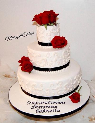 Cake with roses - Cake by MaripelCakes