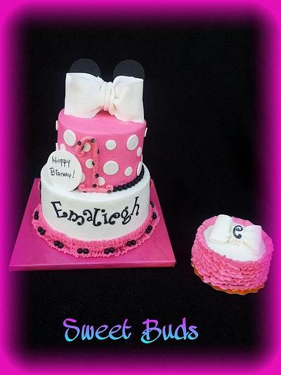 Minnie Mouse Cake - Cake by Angelica