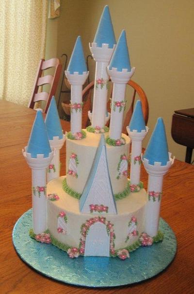 Cindarella's Castle - Cake by Laura Willey