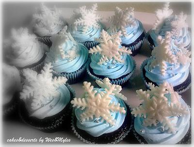 Snowflakes themed cuppies - Cake by Tina Salvo Cakes
