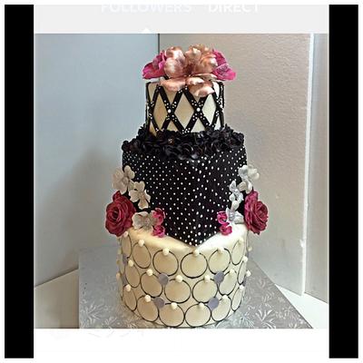 Burgundy and sienna cake - Cake by Latifa
