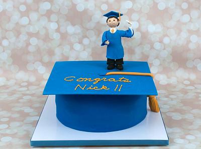 Graduation Cap and Figure - Cake by Prima Cakes and Cookies - Jennifer