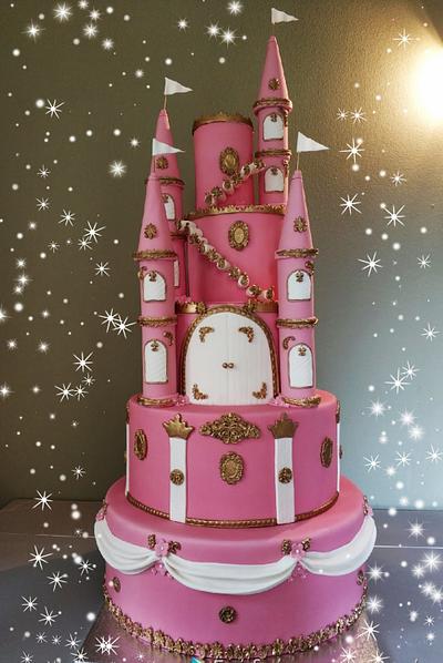 Queen of my castle - Cake by nef_cake_deco