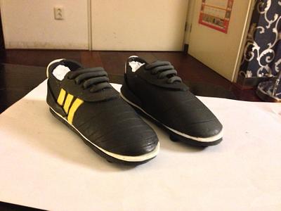 Football shoes - Cake by Carrie68