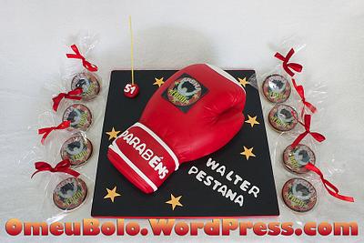"Boxing glove" - Cake by OMeuBolo